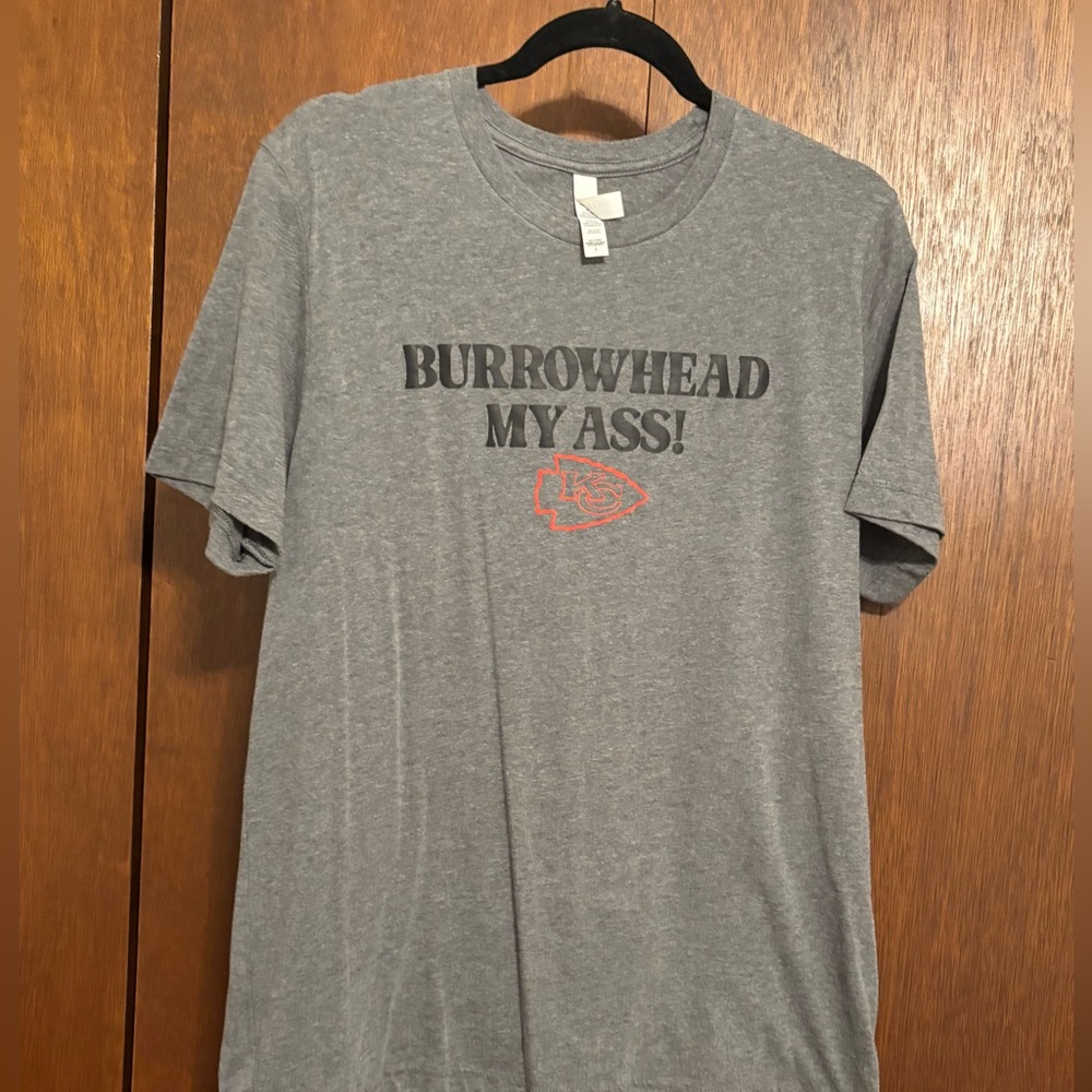 Gray Graphic KC Chiefs unisex T-Shirt